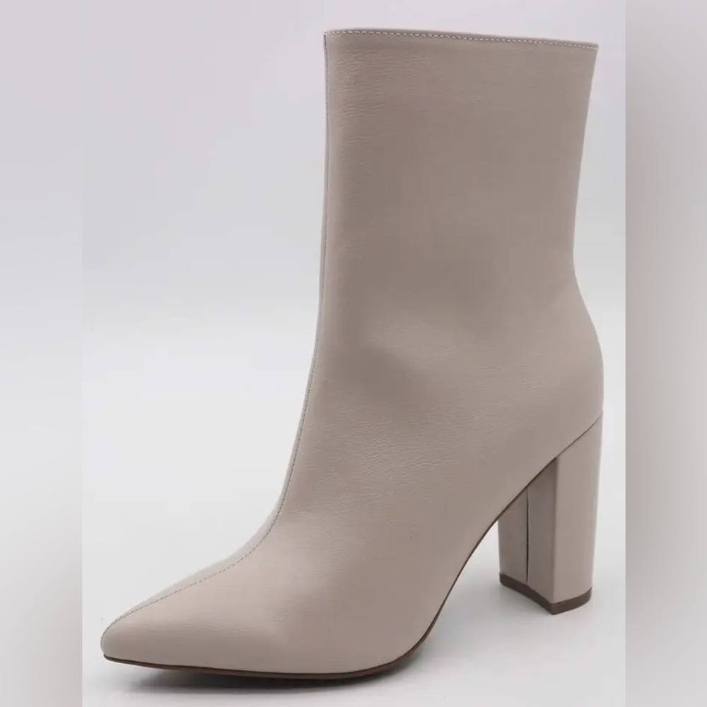 BAMBOO Cream Heeled Boots